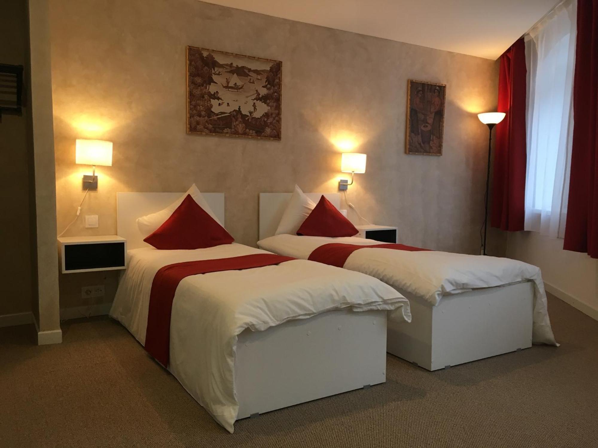 Csiki Hotel ميركورا تشيوك المظهر الخارجي الصورة