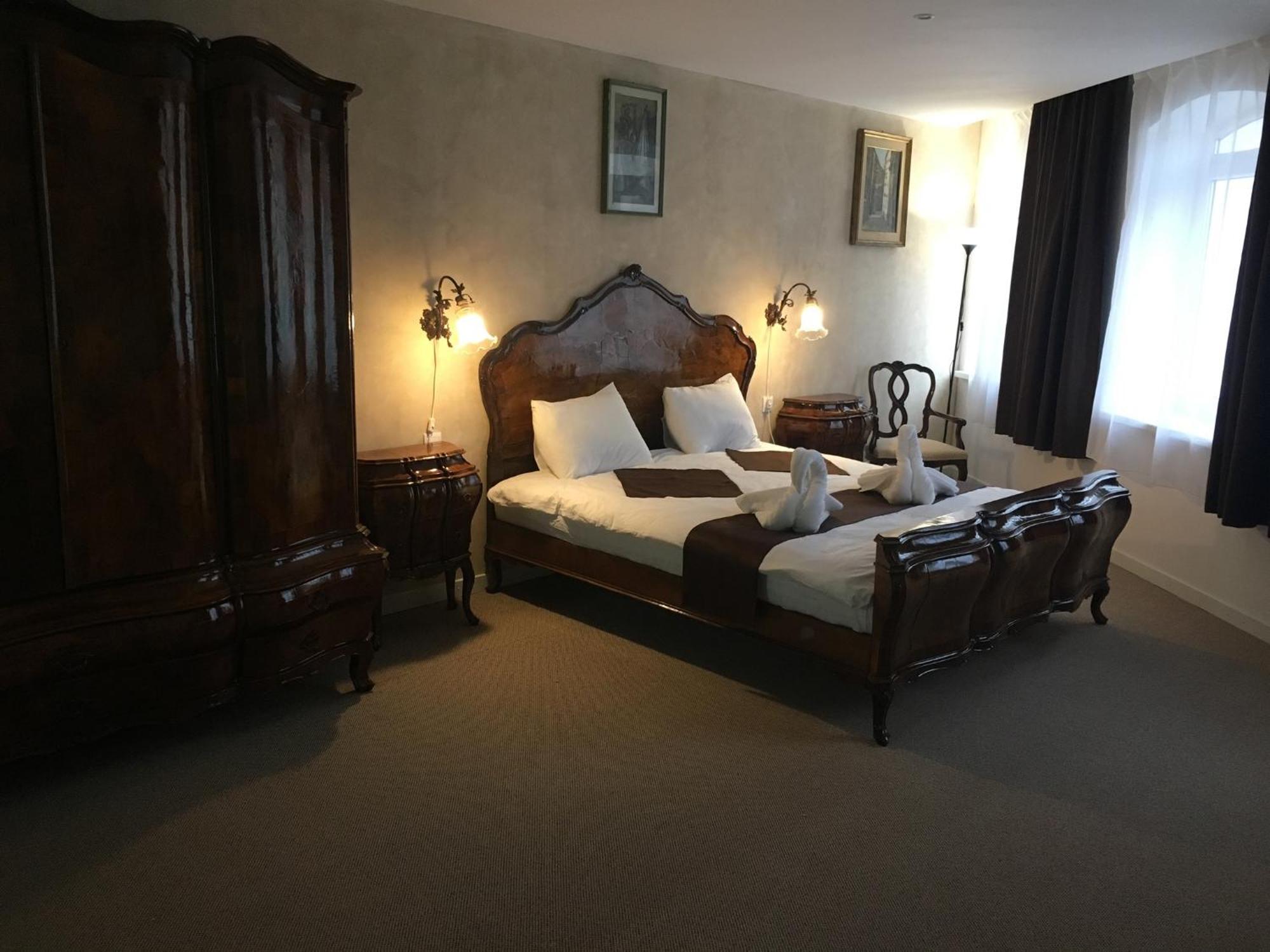 Csiki Hotel ميركورا تشيوك المظهر الخارجي الصورة