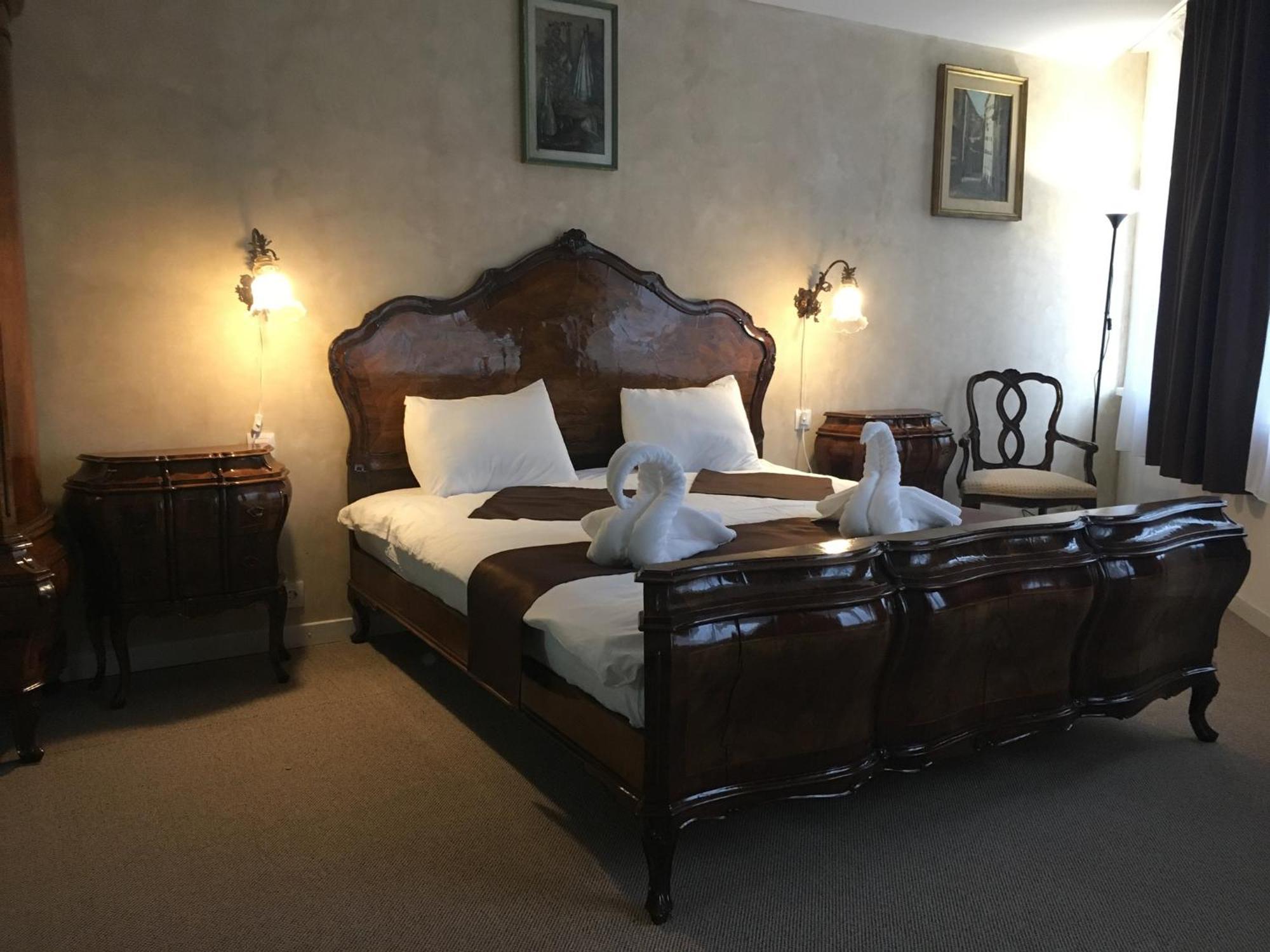 Csiki Hotel ميركورا تشيوك المظهر الخارجي الصورة