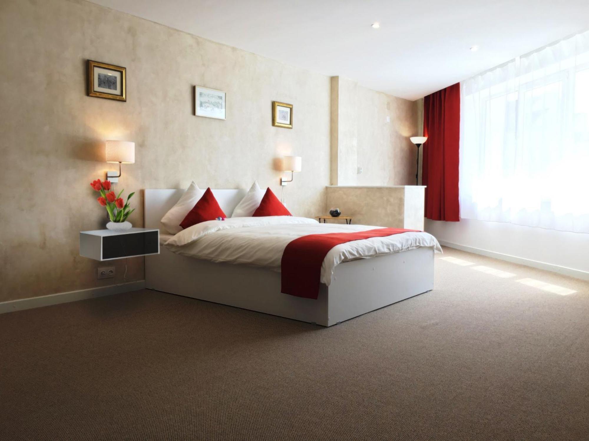 Csiki Hotel ميركورا تشيوك المظهر الخارجي الصورة